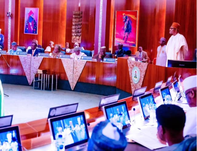 President Buhari don preside over hin last Federal Executive Council meeting:
